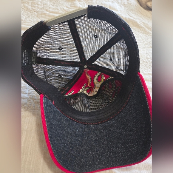 Ed Hardy Red and Black Rhinestone Trucker Hat - Vintage/Unisex - Picture 3 of 3